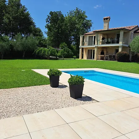 Sotlar With Pool * Umag