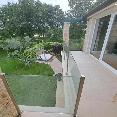 Sotlar With Pool Apartman *