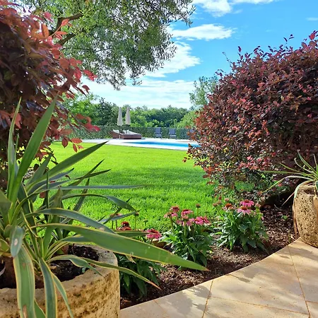 Apartment Sotlar With Pool Umag