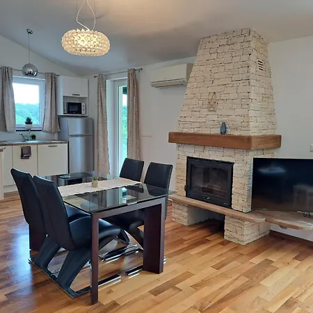 Sotlar With Pool Apartment *