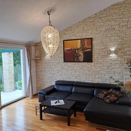Sotlar With Pool Apartman *