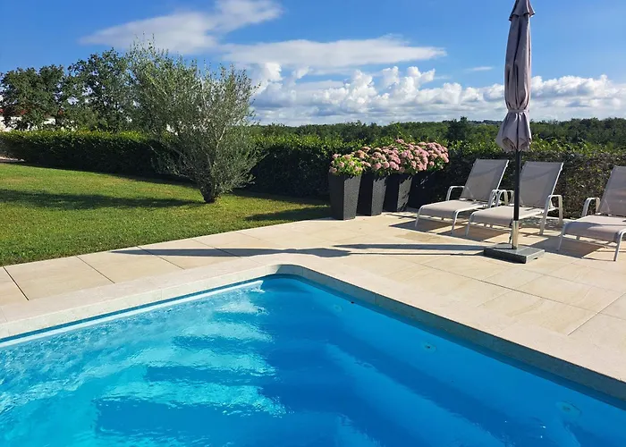 Sotlar With Pool