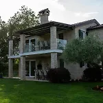 Lejlighed Sotlar With Pool