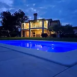 Sotlar With Pool